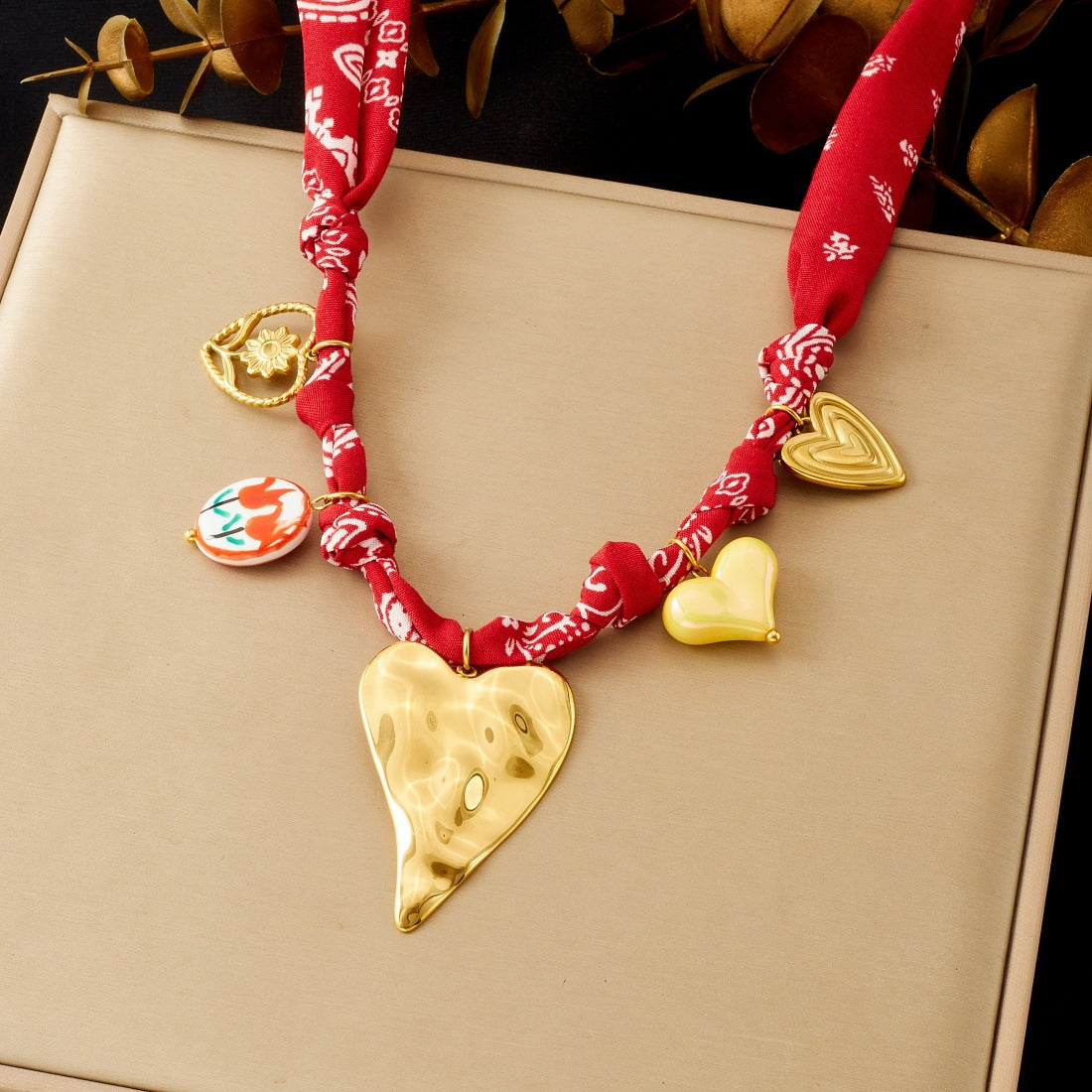 Exaggerate Heart Sunflower Necklace