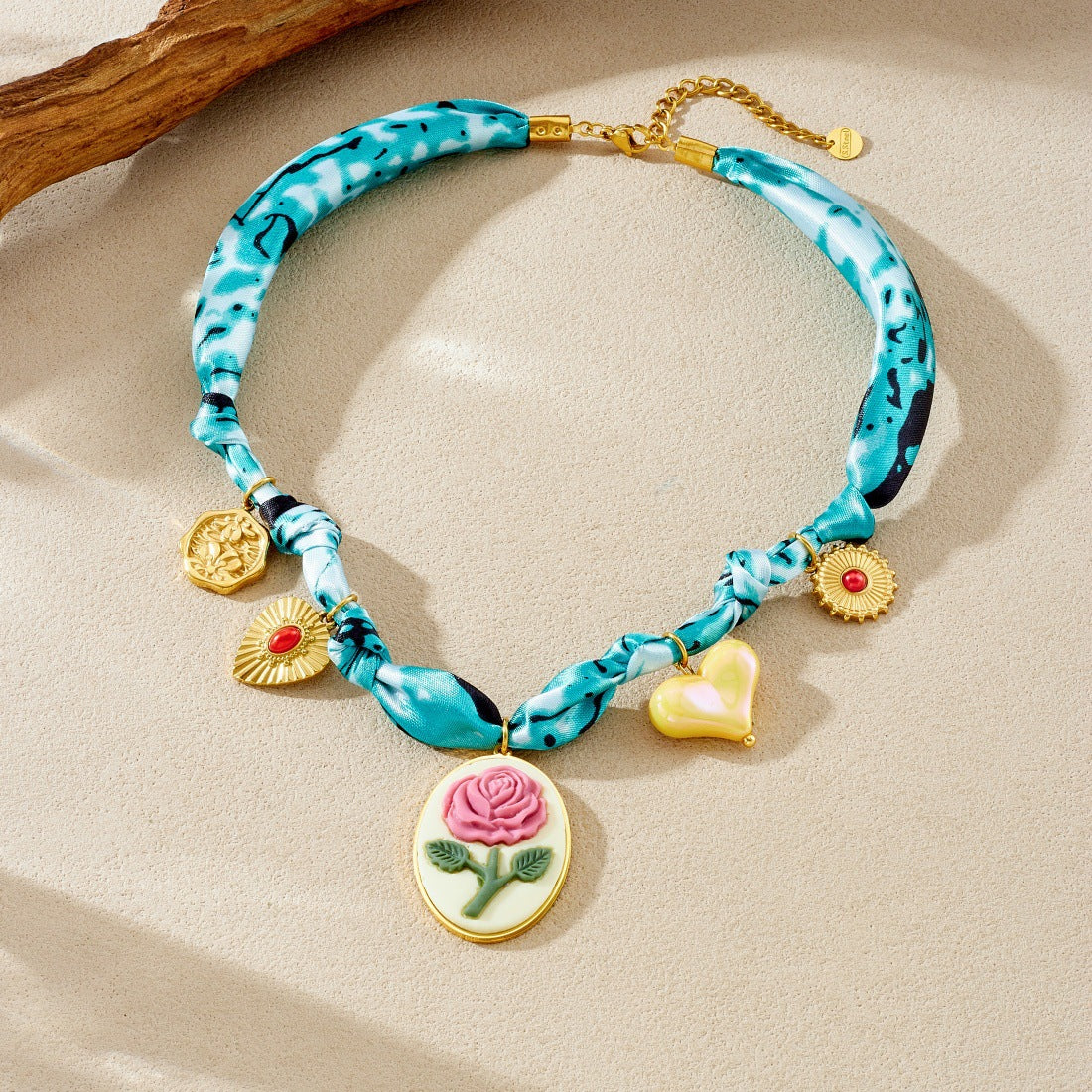 Oval Geometrical Flower Heart Pattern Necklace
